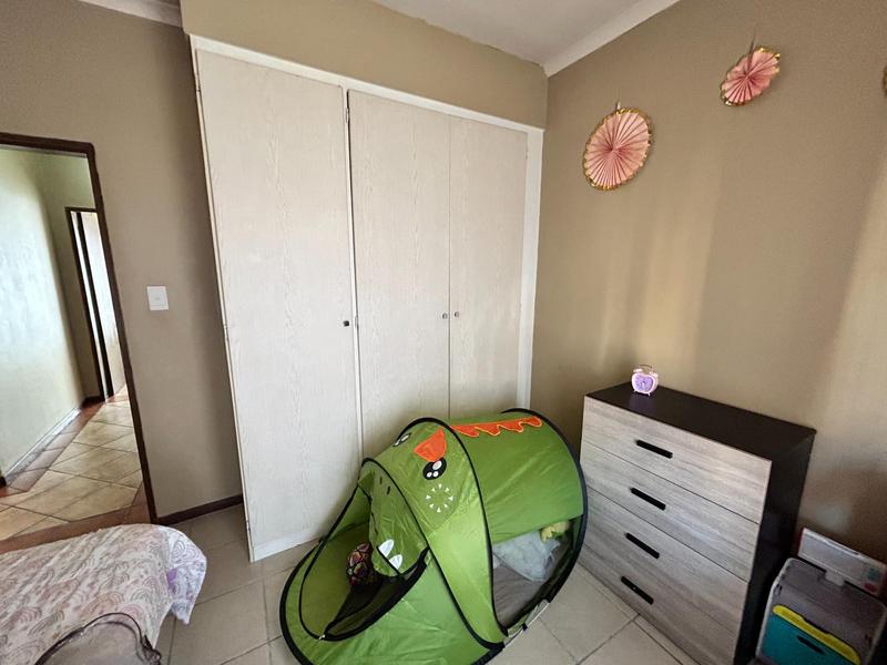 To Let 2 Bedroom Property for Rent in Die Hoewes Gauteng