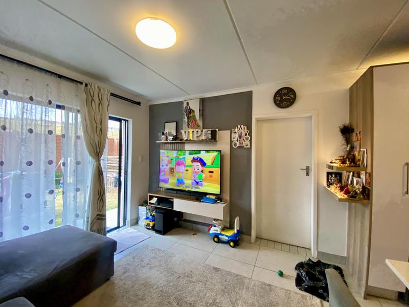 1 Bedroom Property for Sale in Founders Hill Gauteng