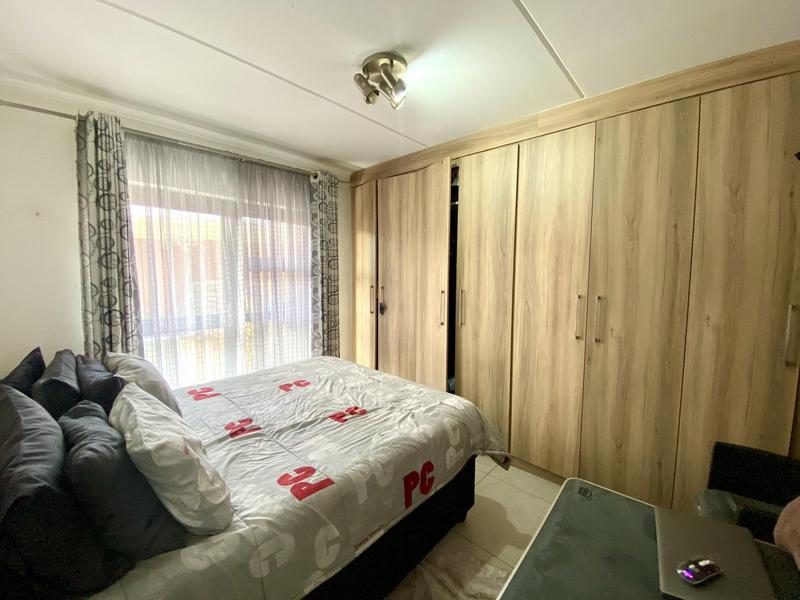1 Bedroom Property for Sale in Founders Hill Gauteng