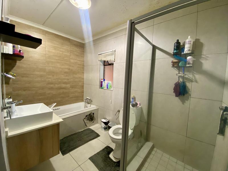 1 Bedroom Property for Sale in Founders Hill Gauteng