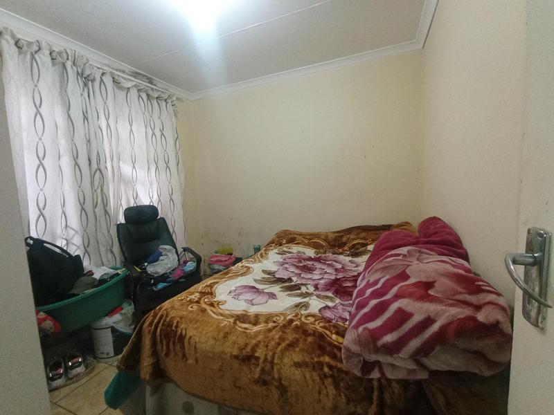 To Let 2 Bedroom Property for Rent in Fleurhof Gauteng
