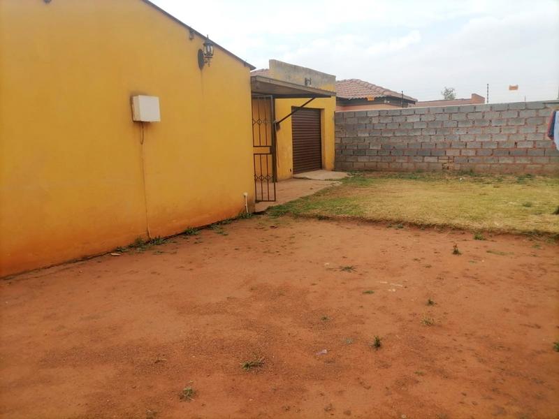 1 Bedroom Property for Sale in Mapleton A H Gauteng
