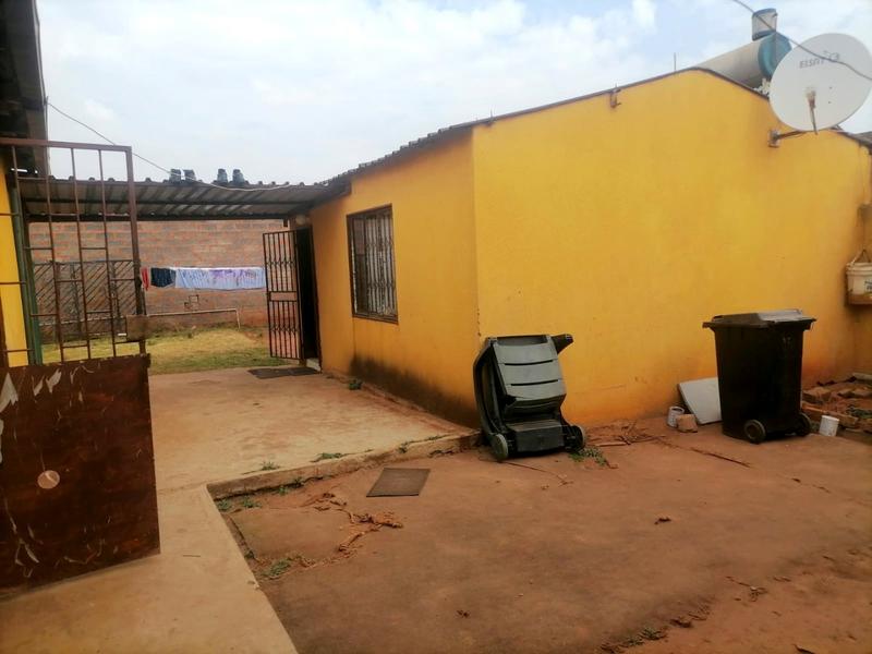 1 Bedroom Property for Sale in Mapleton A H Gauteng