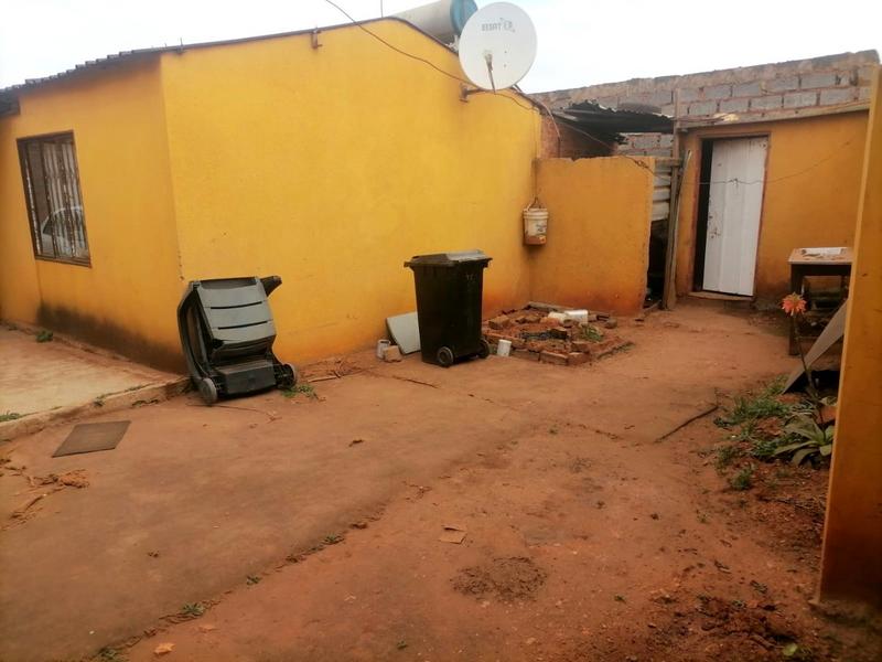 1 Bedroom Property for Sale in Mapleton A H Gauteng