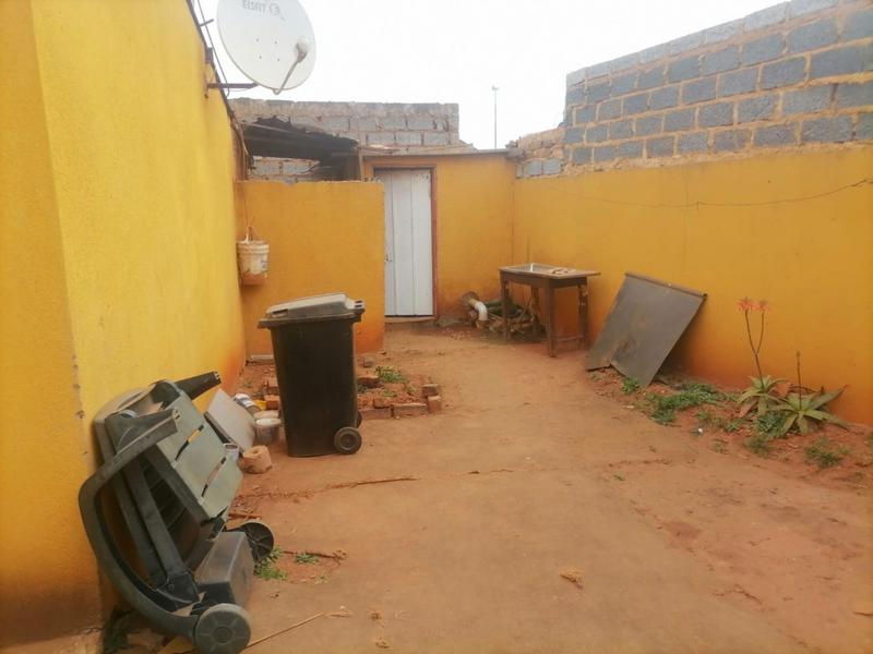 1 Bedroom Property for Sale in Mapleton A H Gauteng