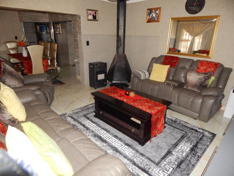 3 Bedroom Property for Sale in Siluma View Gauteng