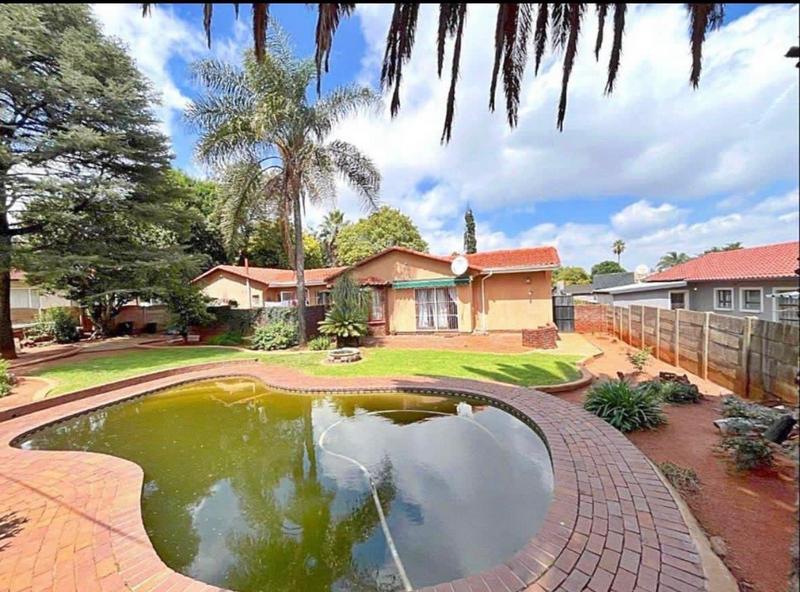 3 Bedroom Property for Sale in Birch Acres Gauteng