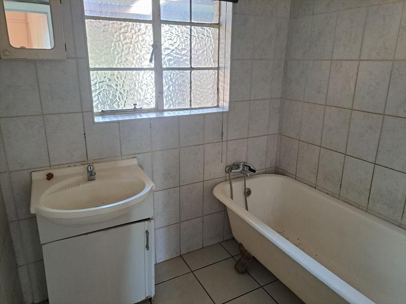 To Let 3 Bedroom Property for Rent in Strubenvale Gauteng