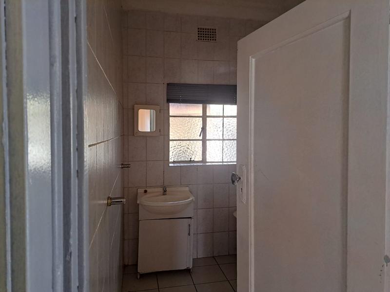 To Let 3 Bedroom Property for Rent in Strubenvale Gauteng