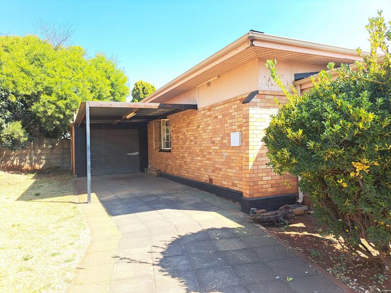 To Let 3 Bedroom Property for Rent in Strubenvale Gauteng