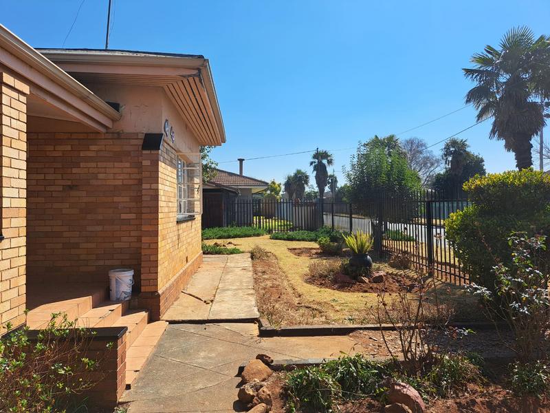 To Let 3 Bedroom Property for Rent in Strubenvale Gauteng