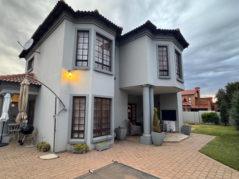 3 Bedroom Property for Sale in Midfield Estate Gauteng