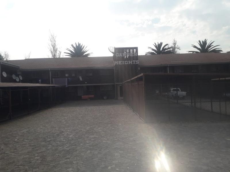 2 Bedroom Property for Sale in Crown Gardens Gauteng
