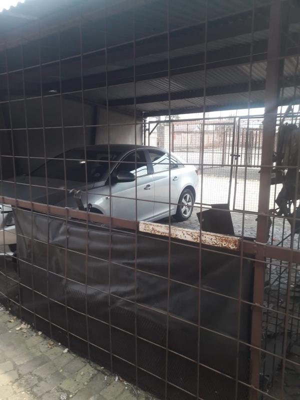 2 Bedroom Property for Sale in Crown Gardens Gauteng