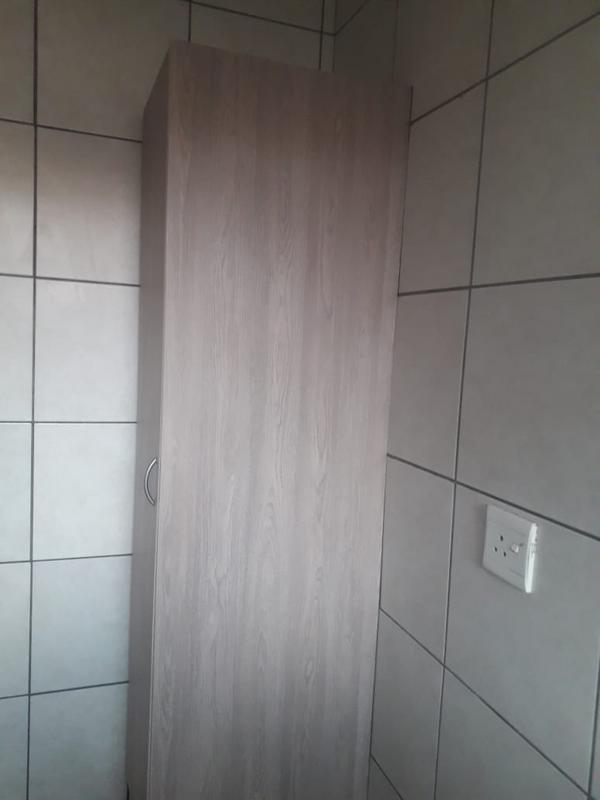 2 Bedroom Property for Sale in Crown Gardens Gauteng