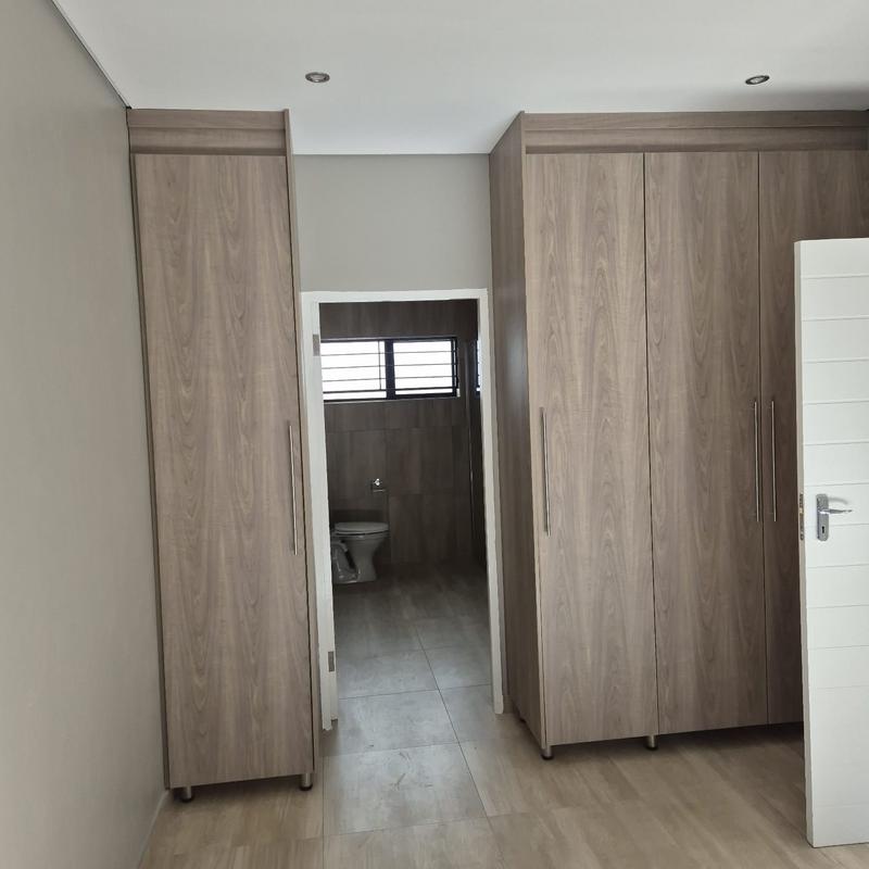 To Let 2 Bedroom Property for Rent in Erasmia Gauteng