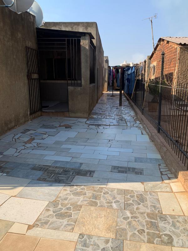 8 Bedroom Property for Sale in Tembisa Ext 7 Gauteng