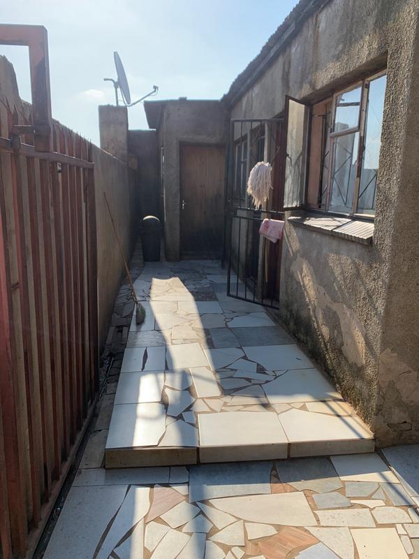 8 Bedroom Property for Sale in Tembisa Ext 7 Gauteng