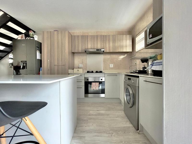 2 Bedroom Property for Sale in Broadacres Gauteng