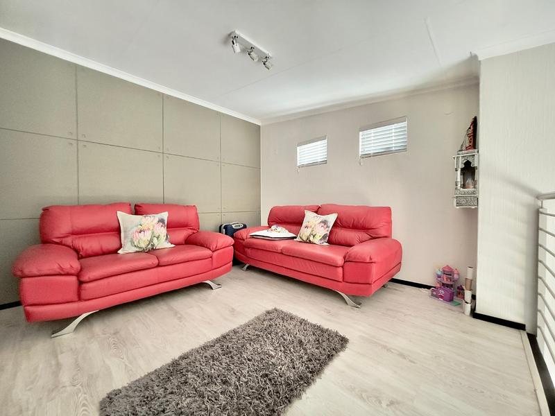 2 Bedroom Property for Sale in Broadacres Gauteng