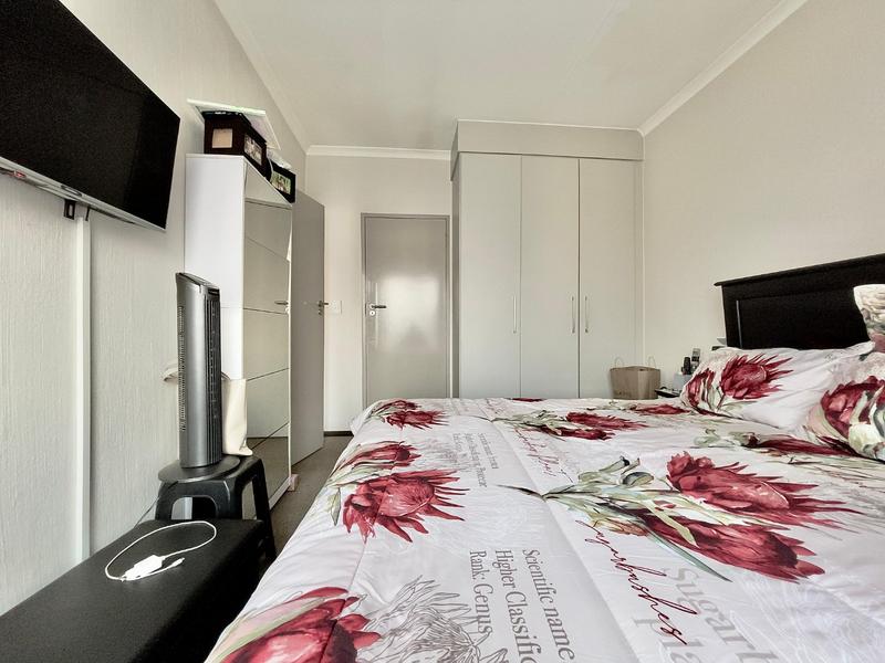 2 Bedroom Property for Sale in Broadacres Gauteng