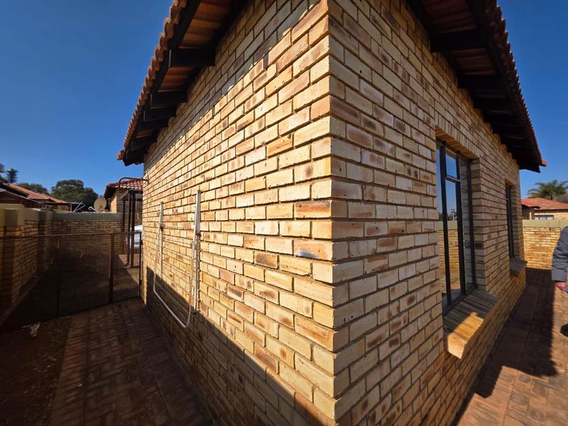 3 Bedroom Property for Sale in Greenhills Gauteng