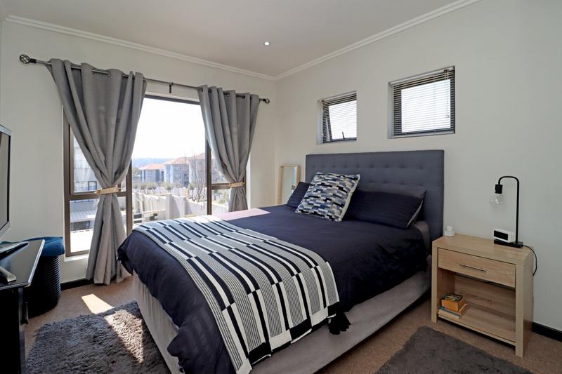 2 Bedroom Property for Sale in Lonehill Gauteng