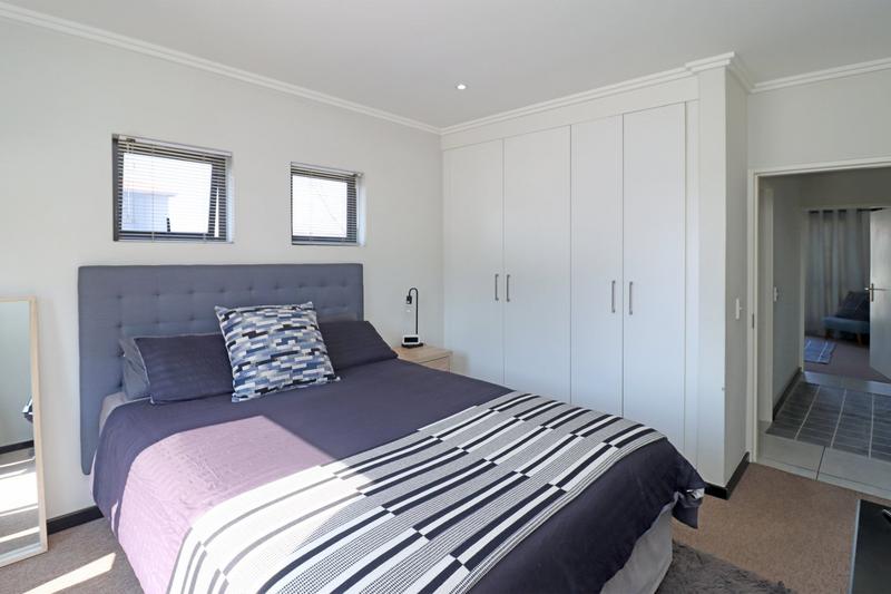 2 Bedroom Property for Sale in Lonehill Gauteng