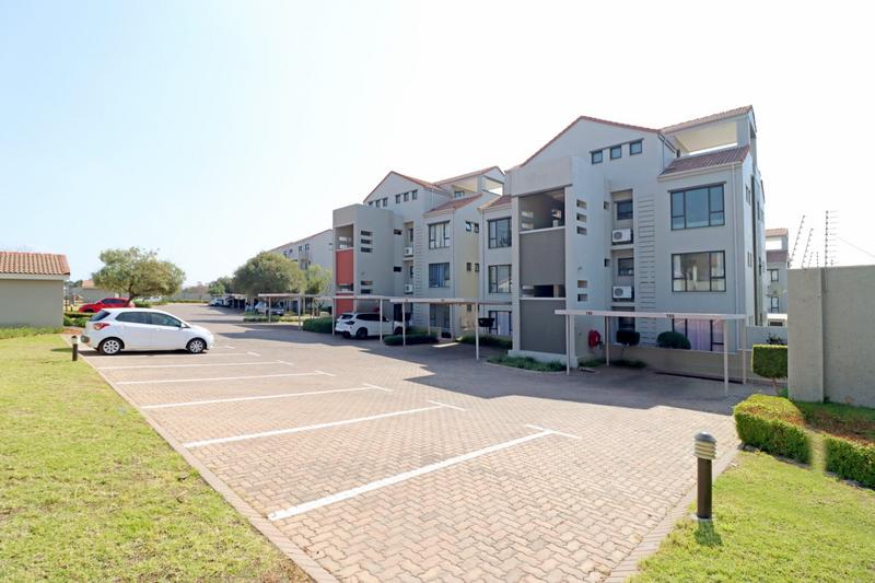 2 Bedroom Property for Sale in Lonehill Gauteng