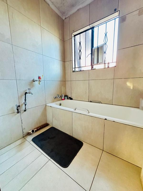 3 Bedroom Property for Sale in Lawley Gauteng