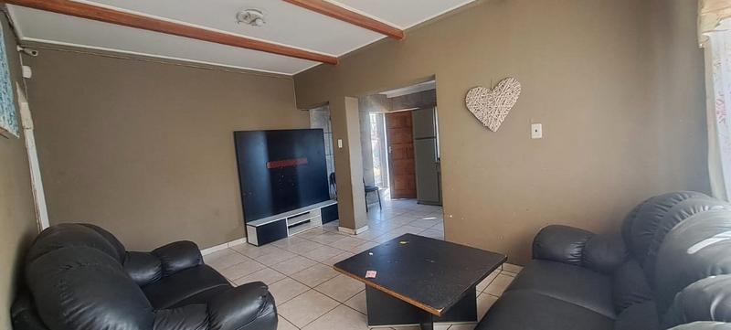 5 Bedroom Property for Sale in Sophiatown Gauteng