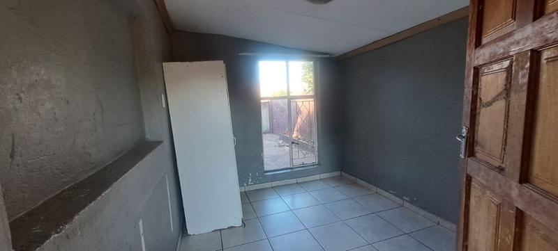 5 Bedroom Property for Sale in Sophiatown Gauteng