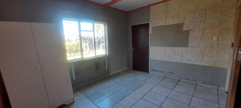 5 Bedroom Property for Sale in Sophiatown Gauteng