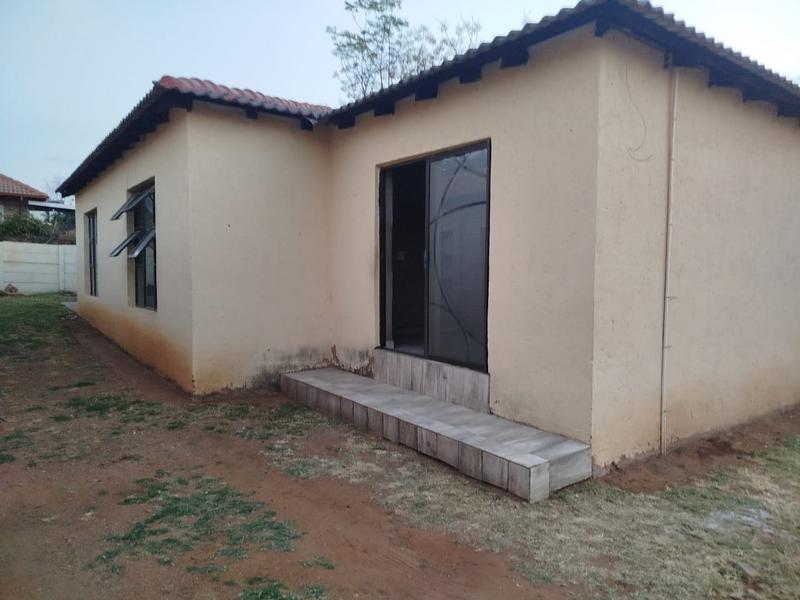 To Let 2 Bedroom Property for Rent in Noordwyk Gauteng