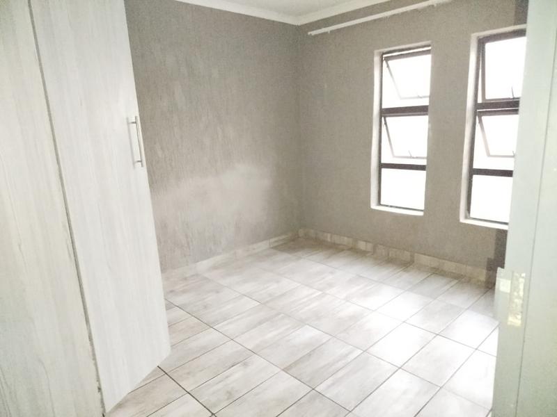 To Let 2 Bedroom Property for Rent in Noordwyk Gauteng
