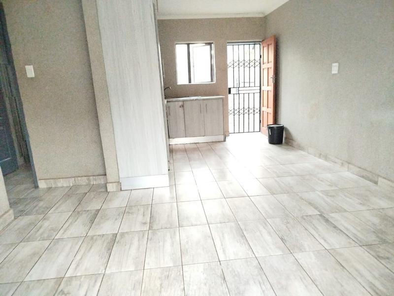 To Let 2 Bedroom Property for Rent in Noordwyk Gauteng