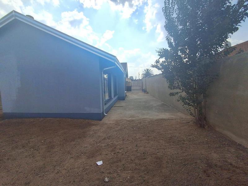 3 Bedroom Property for Sale in Protea Glen Gauteng