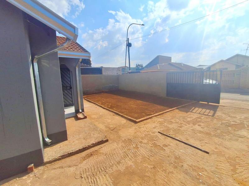 3 Bedroom Property for Sale in Protea Glen Gauteng