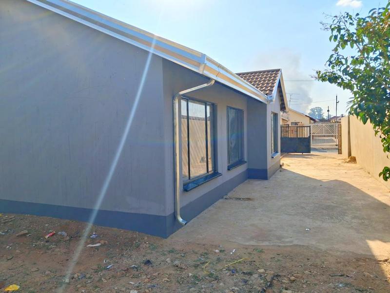 3 Bedroom Property for Sale in Protea Glen Gauteng