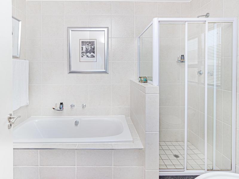 3 Bedroom Property for Sale in Sunninghill Gauteng
