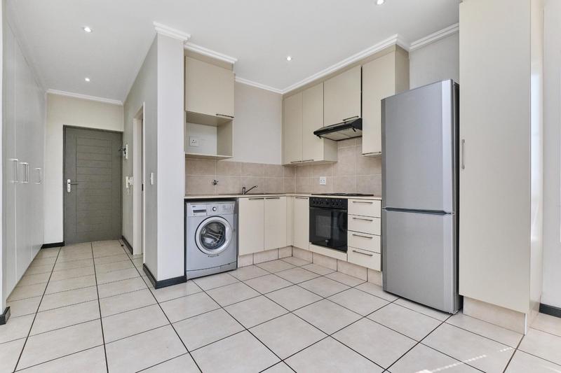 To Let 1 Bedroom Property for Rent in Lonehill Gauteng