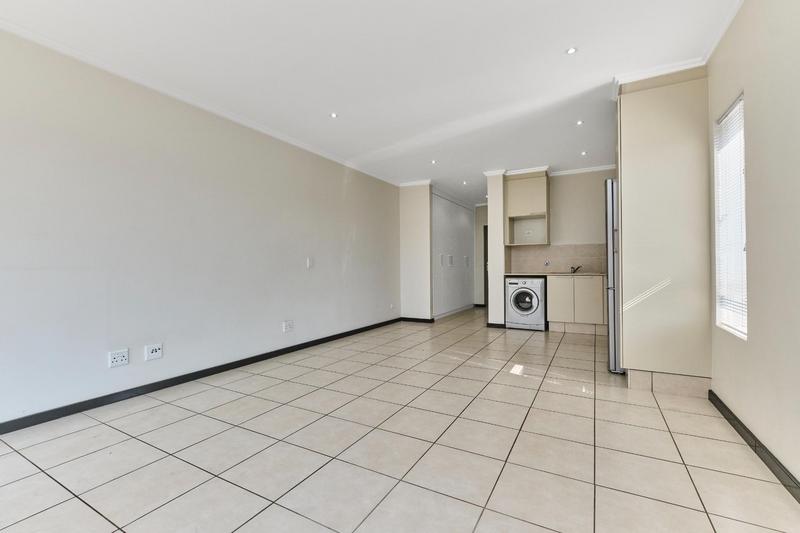 To Let 1 Bedroom Property for Rent in Lonehill Gauteng