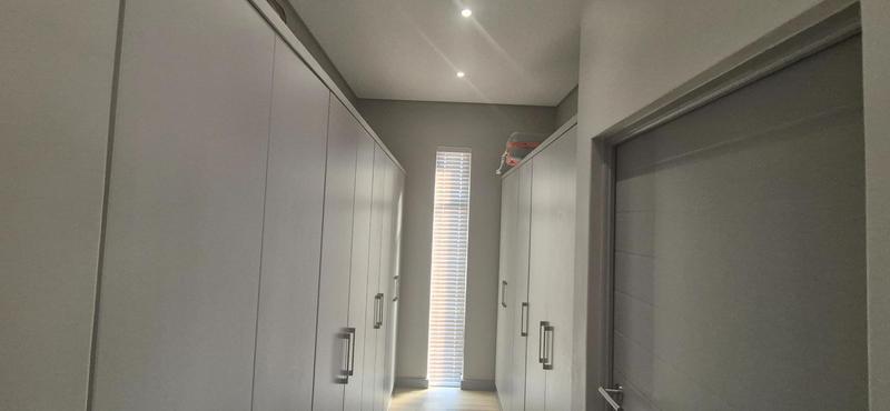 4 Bedroom Property for Sale in Midstream Meadows Gauteng