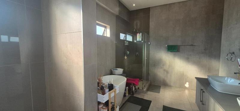 4 Bedroom Property for Sale in Midstream Meadows Gauteng
