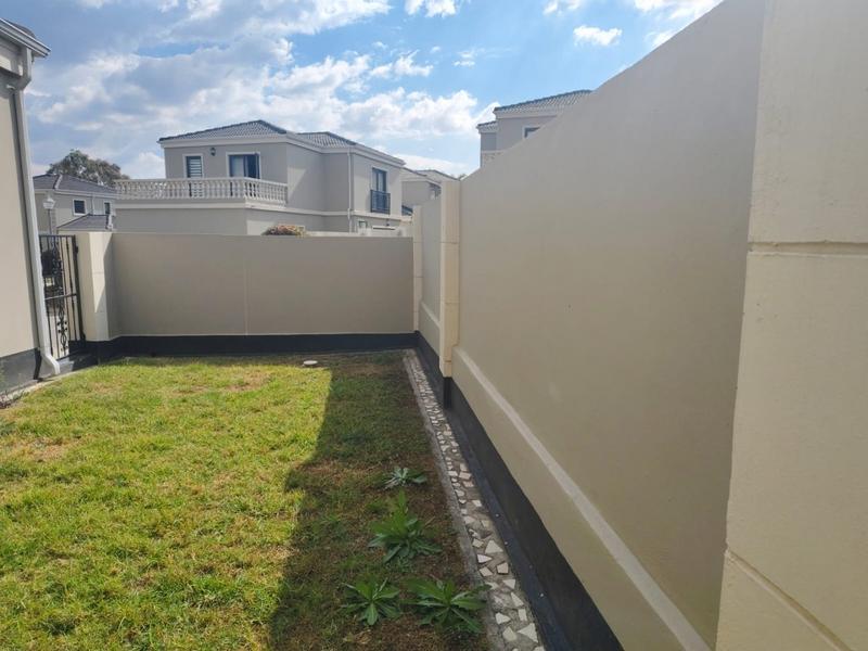 To Let 3 Bedroom Property for Rent in Craigavon Gauteng