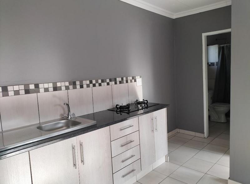 To Let 1 Bedroom Property for Rent in Birchleigh North Gauteng