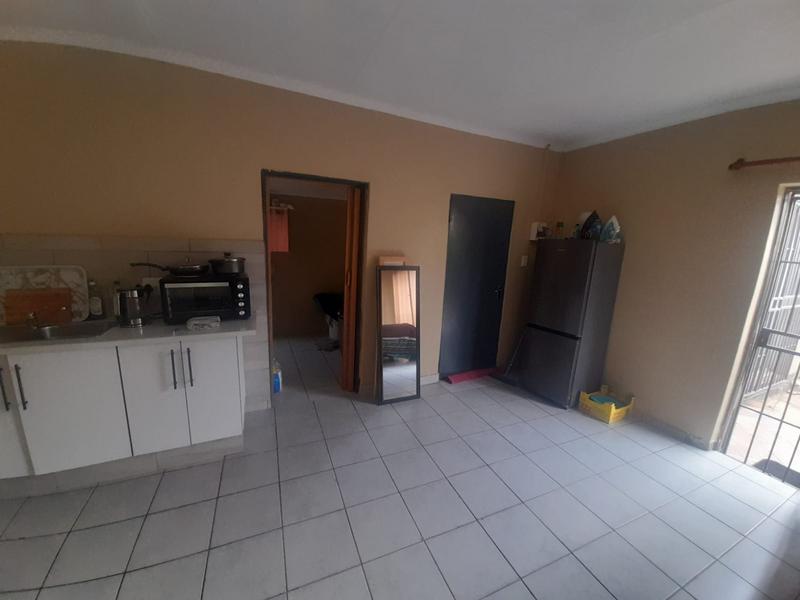 1 Bedroom Property for Sale in Bonaero Park Gauteng