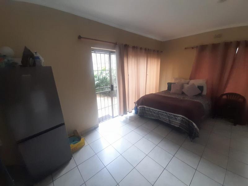 1 Bedroom Property for Sale in Bonaero Park Gauteng
