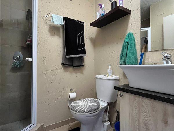 1 Bedroom Property for Sale in Hatfield Gauteng