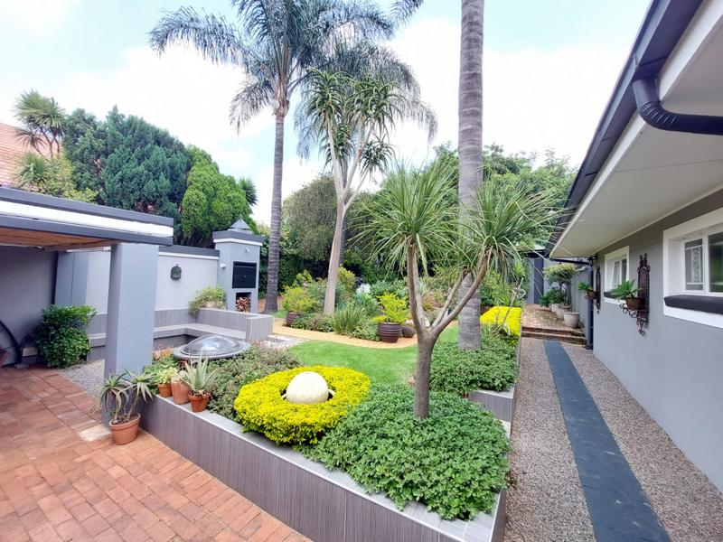 1 Bedroom Property for Sale in Linden Gauteng